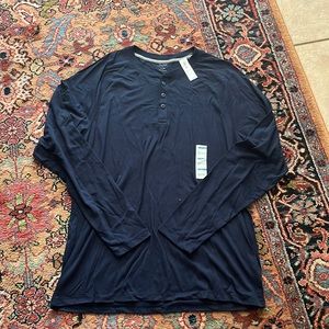 Old navy mens long sleeve tee